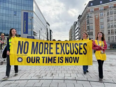 «No more excuses – Our time is now!»: il messaggio nelle strade.